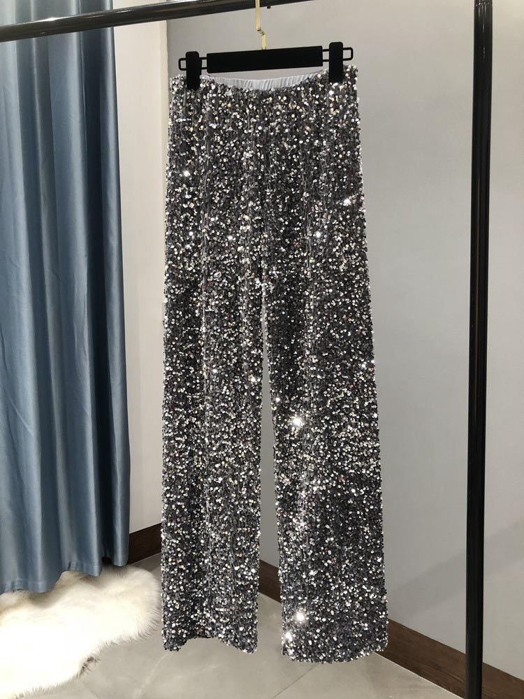 Effortlessly Elegant Pants with a Timeless Design