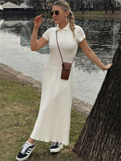 Effortlessly Elegant Dress with a Timeless Design