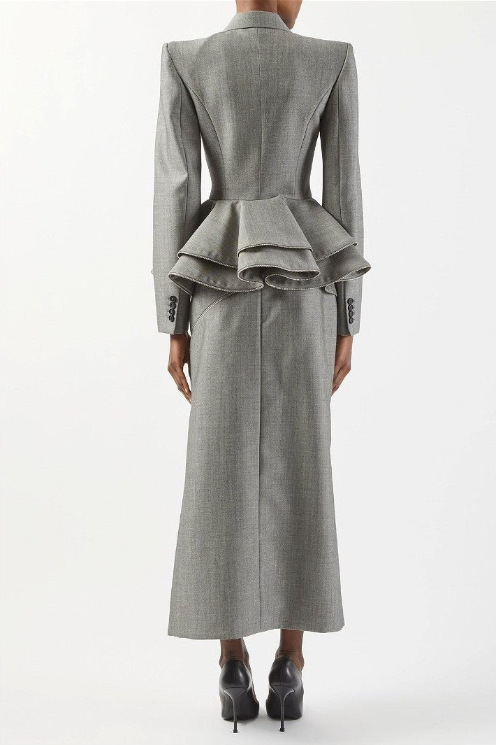 Effortlessly Elegant Garment with a Timeless Design