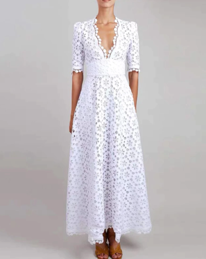 Classic Vintage Dress with a Flattering Fit