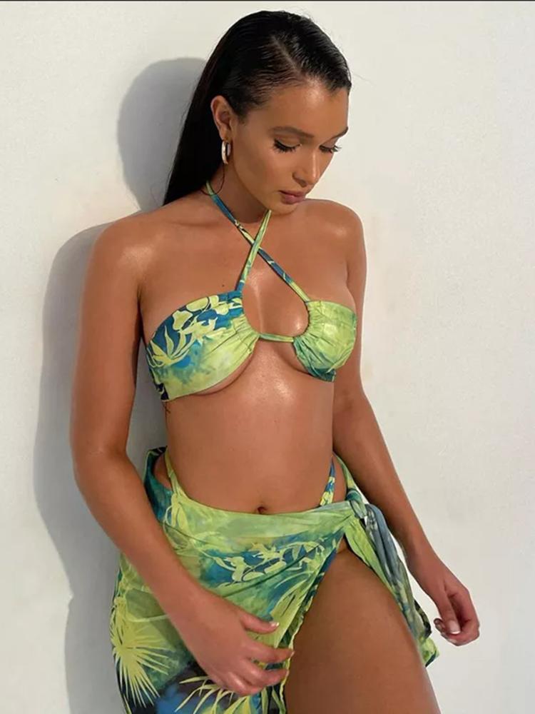 Effortlessly Elegant Bikini with a Timeless Design