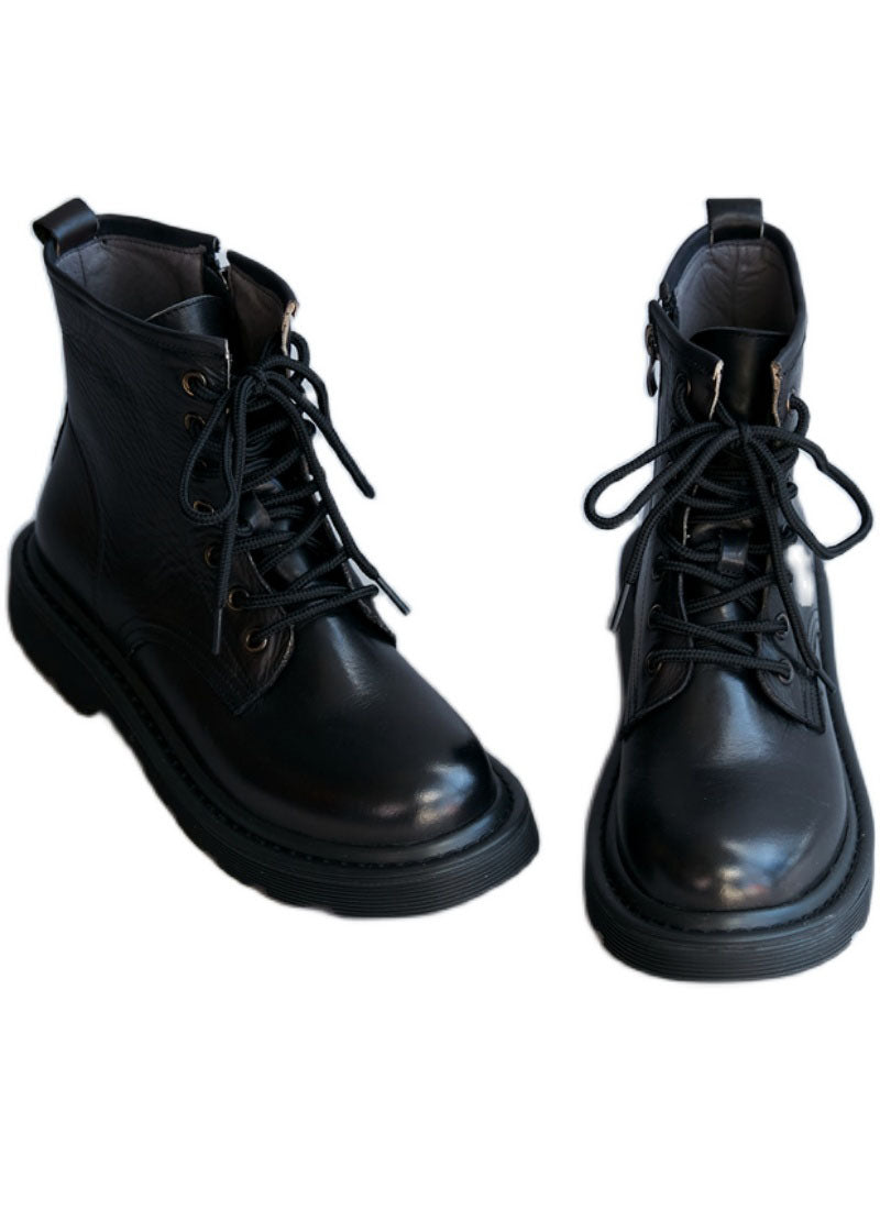 Well Tailored Boots with a Graceful Silhouette