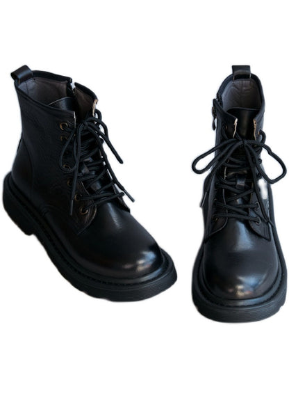 Well Tailored Boots with a Graceful Silhouette
