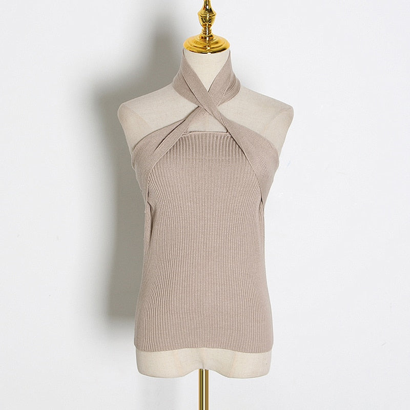 Beautifully Finished Top in a Timeless Design