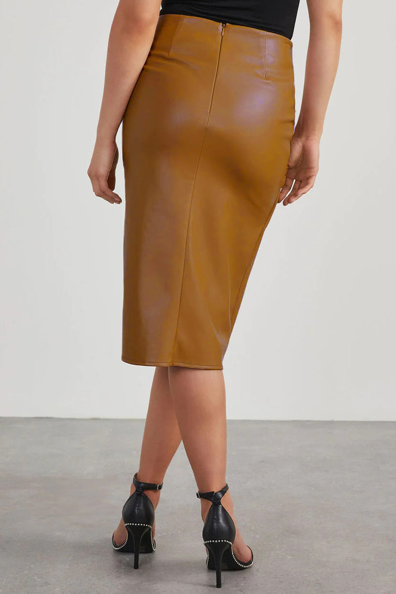 Effortlessly Elegant Garment with a Timeless Design