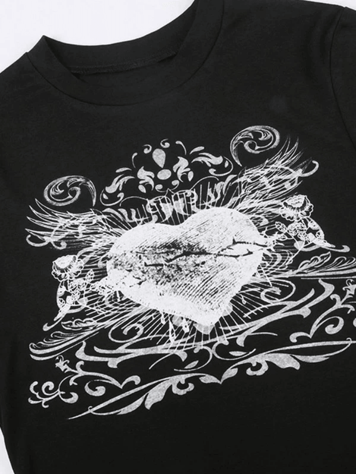 Effortlessly Elegant Garment with a Timeless Design