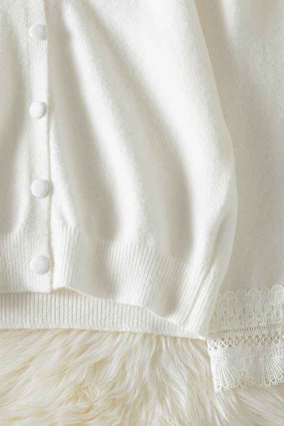 Well Tailored Cardigan with a Graceful Silhouette