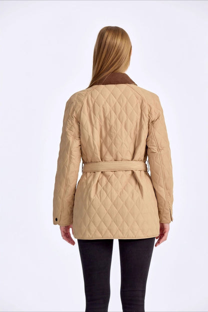 Well Tailored Jacket with a Graceful Silhouette
