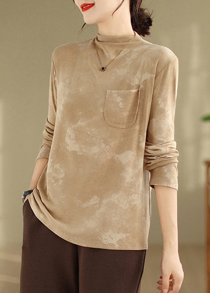 Well Tailored Top with a Graceful Silhouette