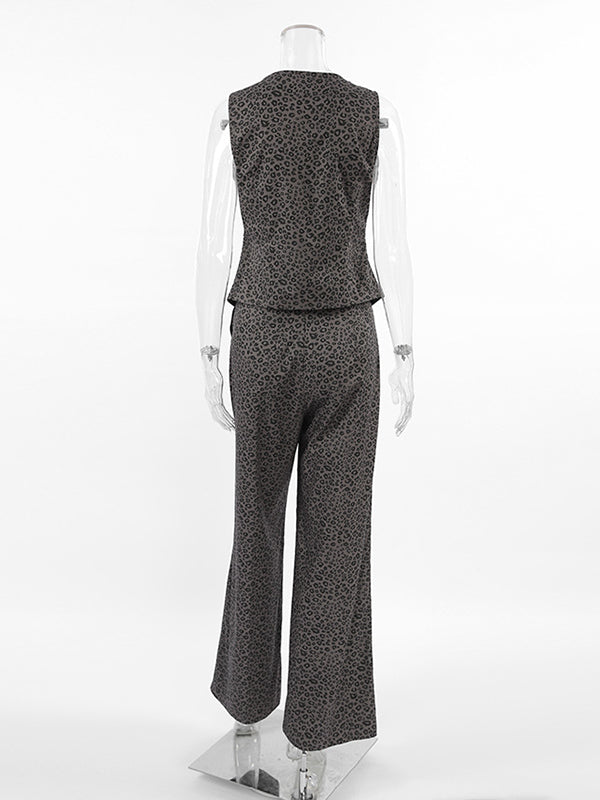 Vintage Inspired Pants with a Contemporary Edge