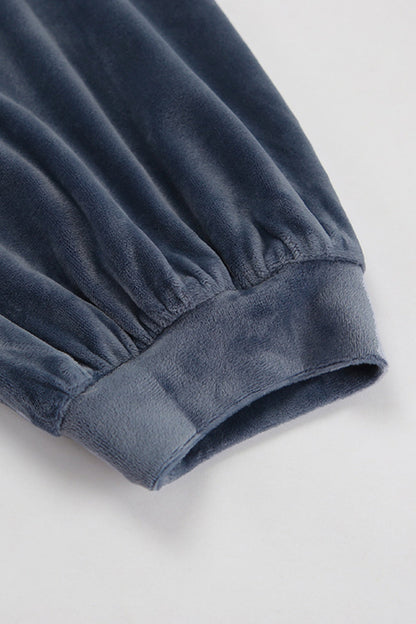 Beautifully Finished Top in a Timeless Design