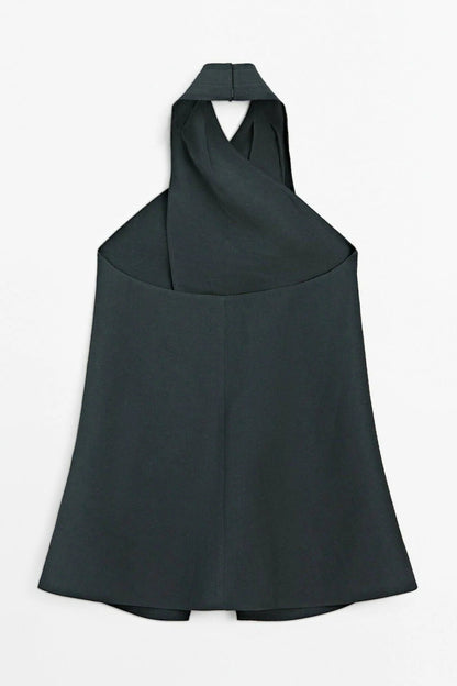 Effortlessly Elegant Top with a Timeless Design