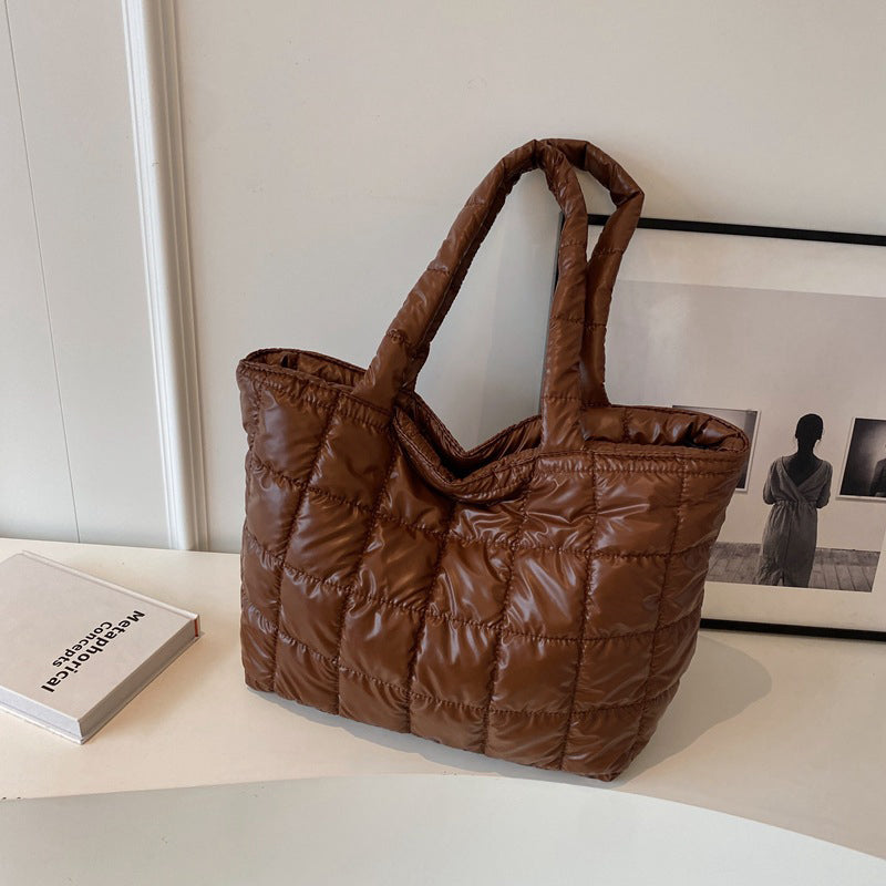 Effortlessly Elegant Bag with a Timeless Design