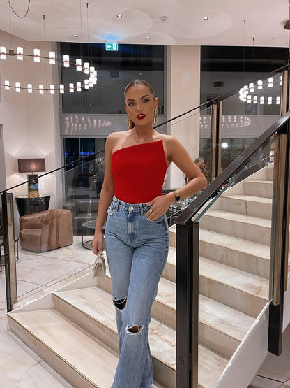 Effortlessly Elegant Top with a Timeless Design