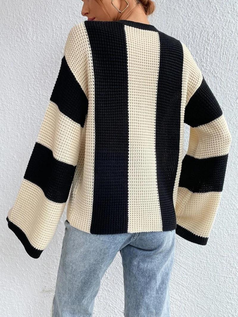Elegantly Styled Sweater for Everyday Wear
