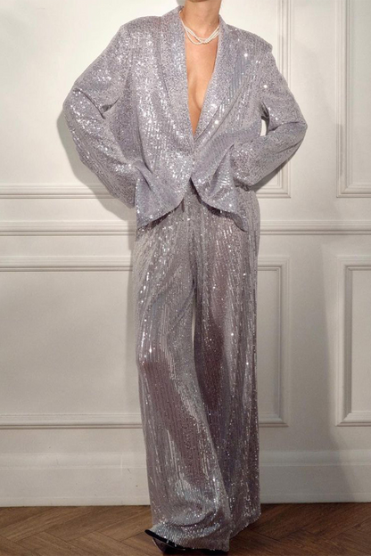 Effortlessly Elegant Garment with a Timeless Design