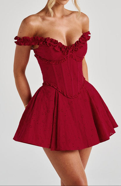 Gracefully Styled Garment for Any Occasion