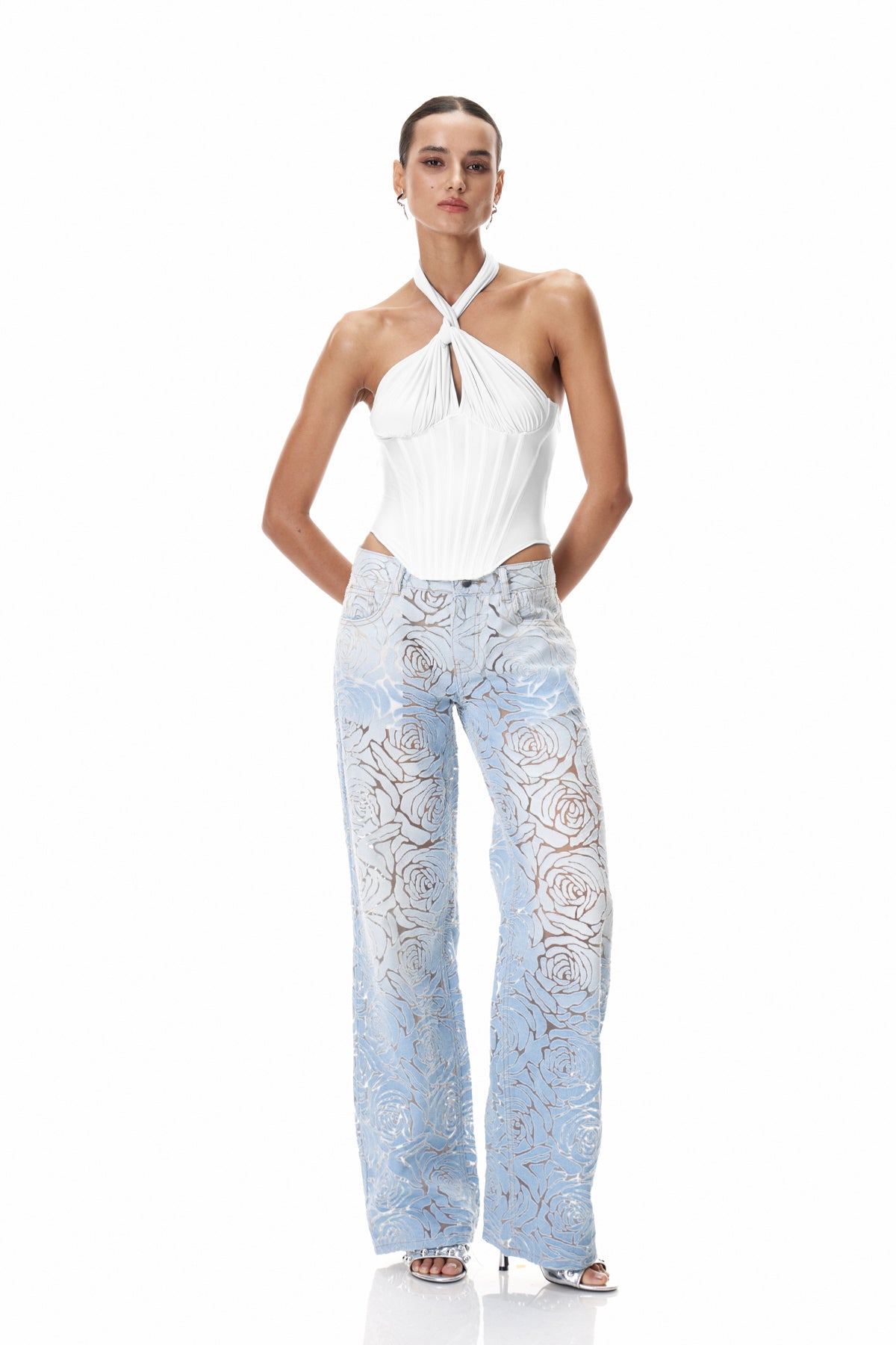 Well Tailored Top with a Graceful Silhouette