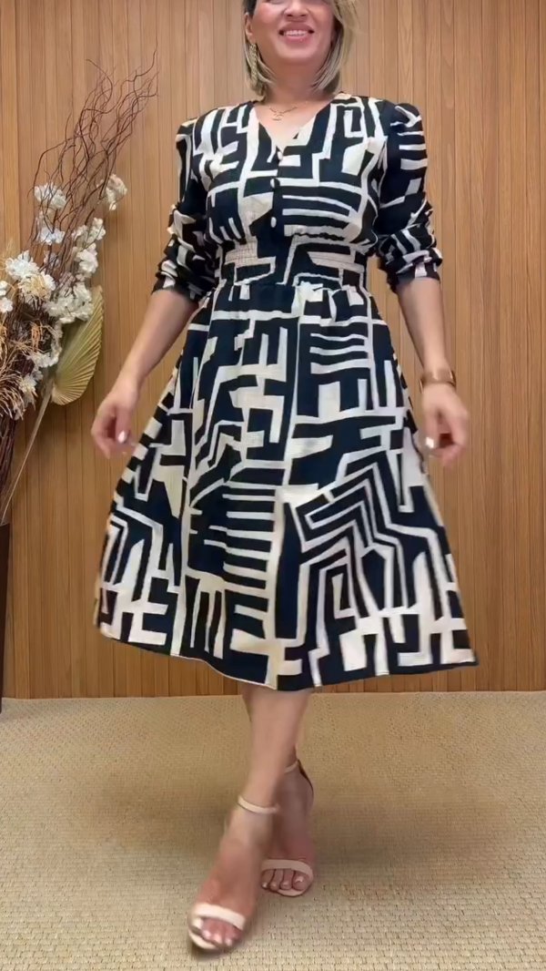 Classic Vintage & Enduringly Stylish Dress