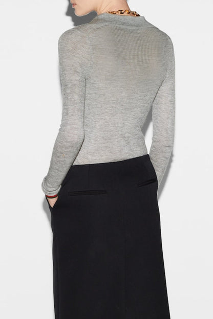 Effortlessly Elegant Top with a Timeless Design