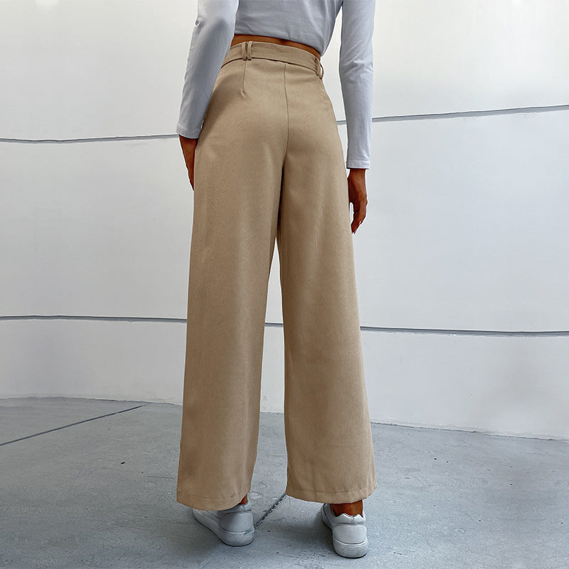 Effortlessly Elegant Trousers with a Timeless Design