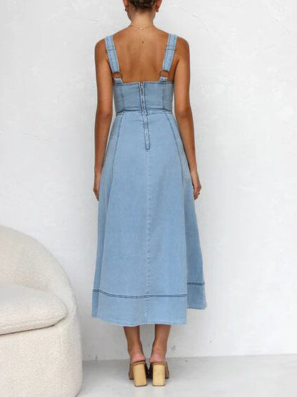 Sophisticated Dress with a Clean Classic Look