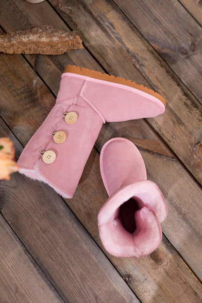 Classic Vintage Boots with a Flattering Fit