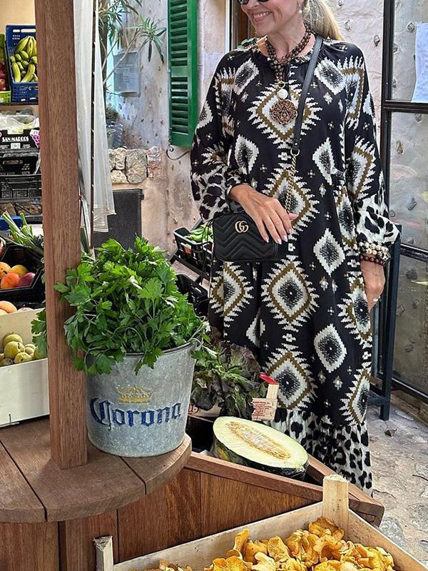 Classic Vintage & Enduringly Stylish Dress