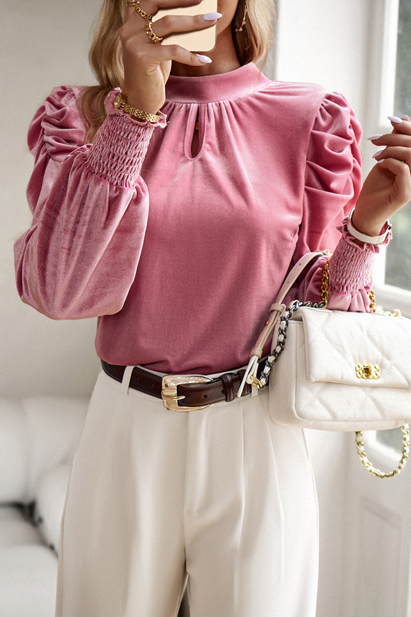 Effortlessly Elegant Top with a Timeless Design