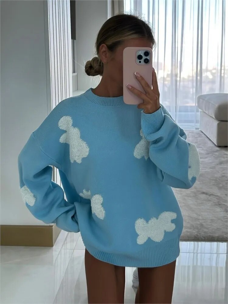 Effortlessly Elegant Sweater with a Timeless Design