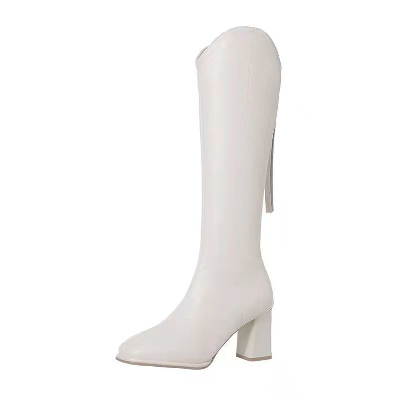 Classic Vintage Boots with a Flattering Fit