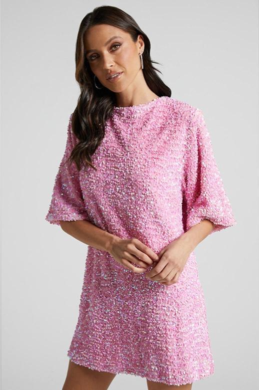 Sophisticated Dress with a Clean Classic Look