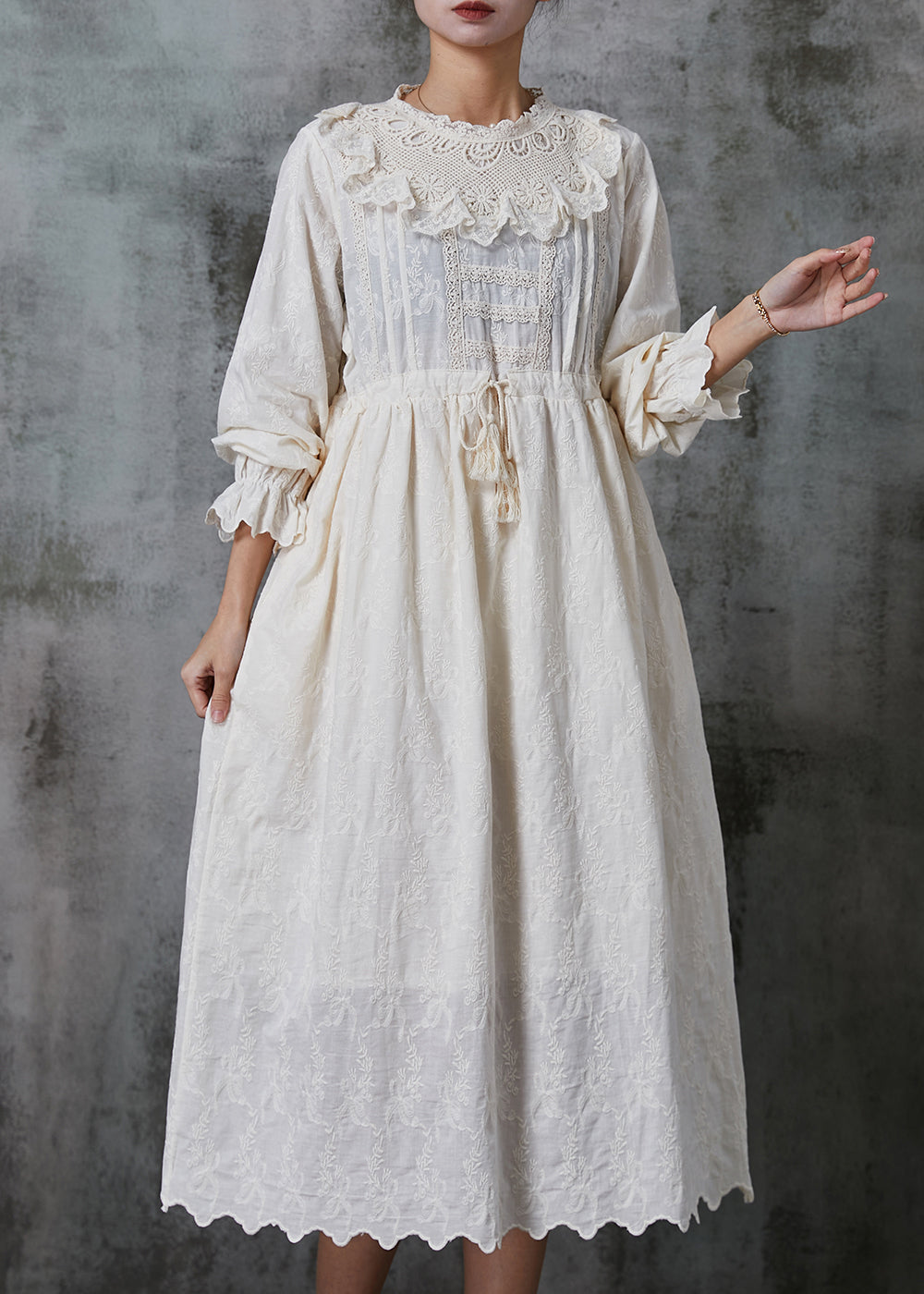 Beautifully Crafted Dress in a Classic Style