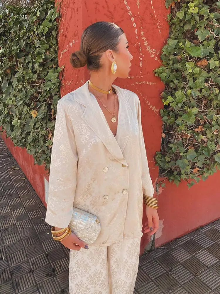 Classic Vintage & Enduringly Stylish Garment