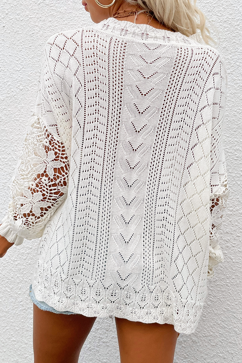 Well Tailored Sweater with a Graceful Silhouette