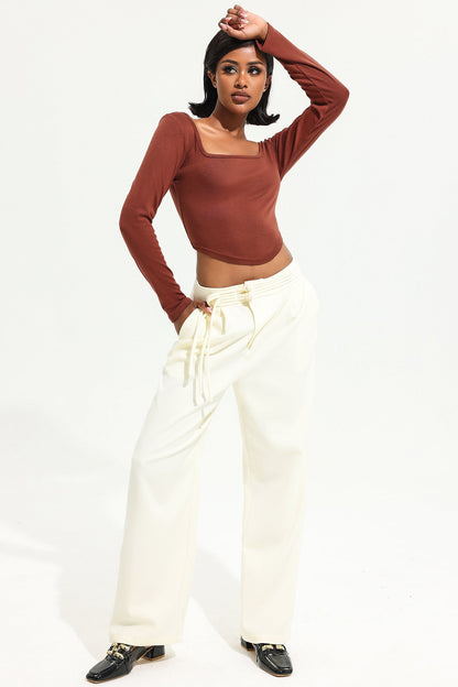 Well Tailored Top with a Graceful Silhouette