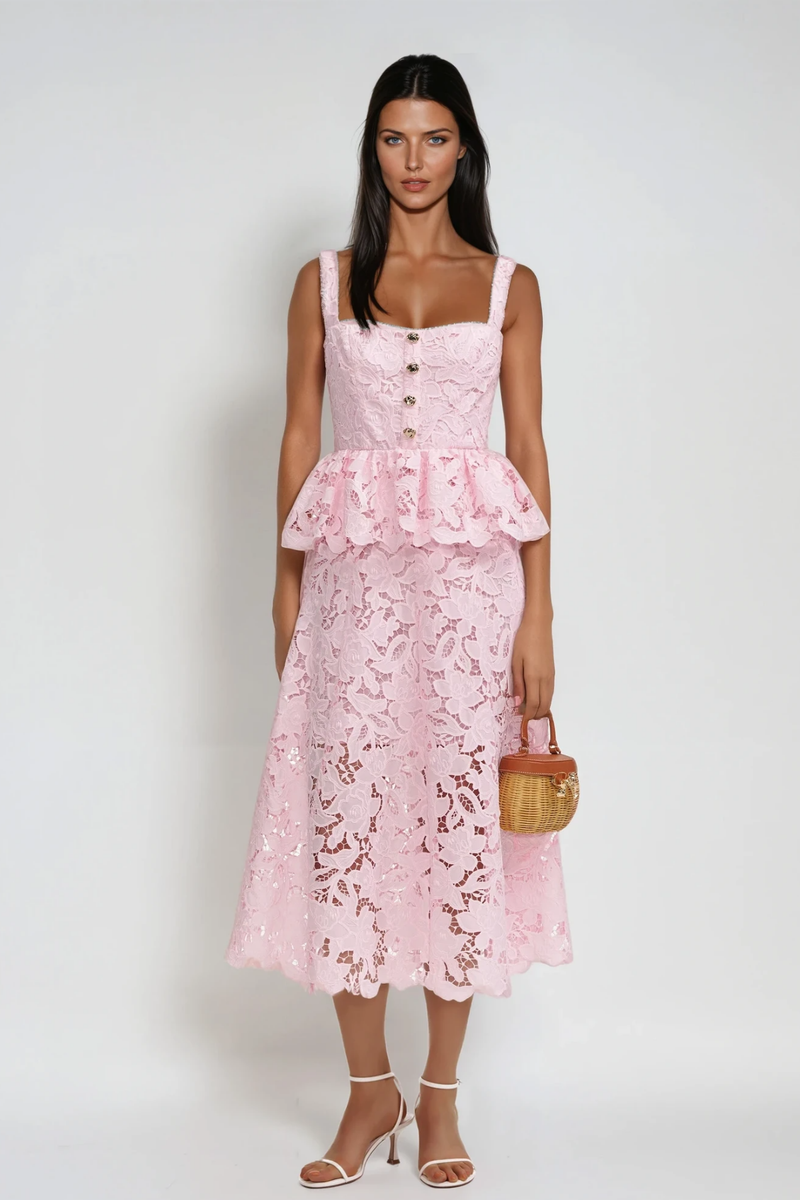 Beautifully Crafted Dress in a Classic Style