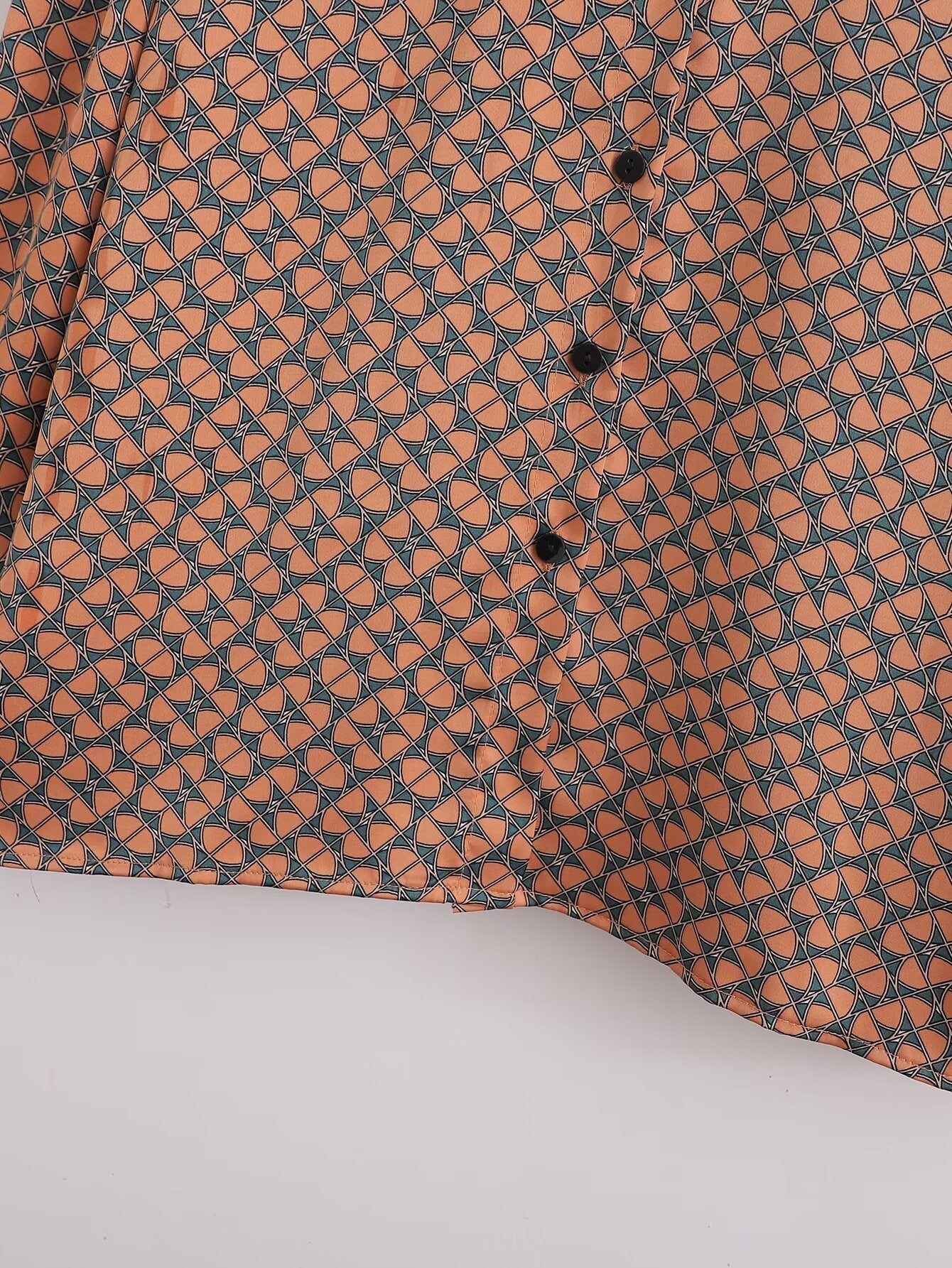 Beautifully Finished Shirt in a Timeless Design