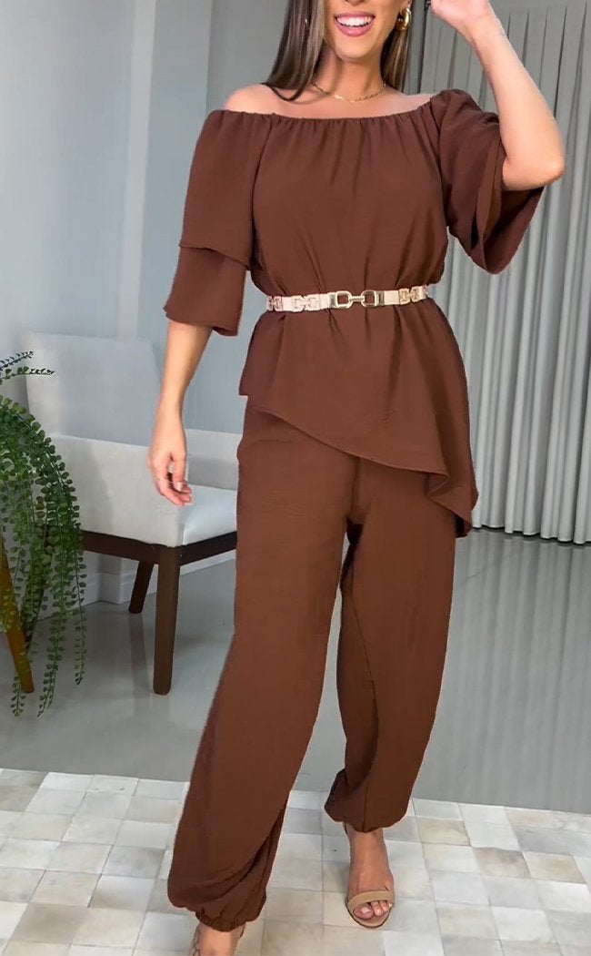 Effortlessly Elegant Trousers with a Timeless Design