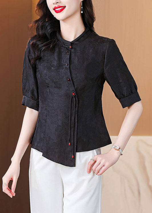 Well Tailored Shirt with a Graceful Silhouette