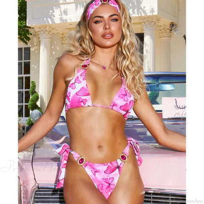 Beautifully Finished Bikini in a Timeless Design
