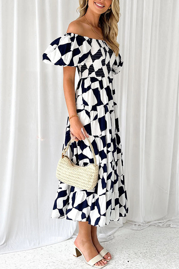 Effortlessly Elegant Dress with a Timeless Design