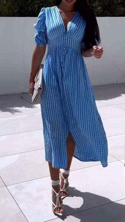Classic Vintage Dress with a Flattering Fit
