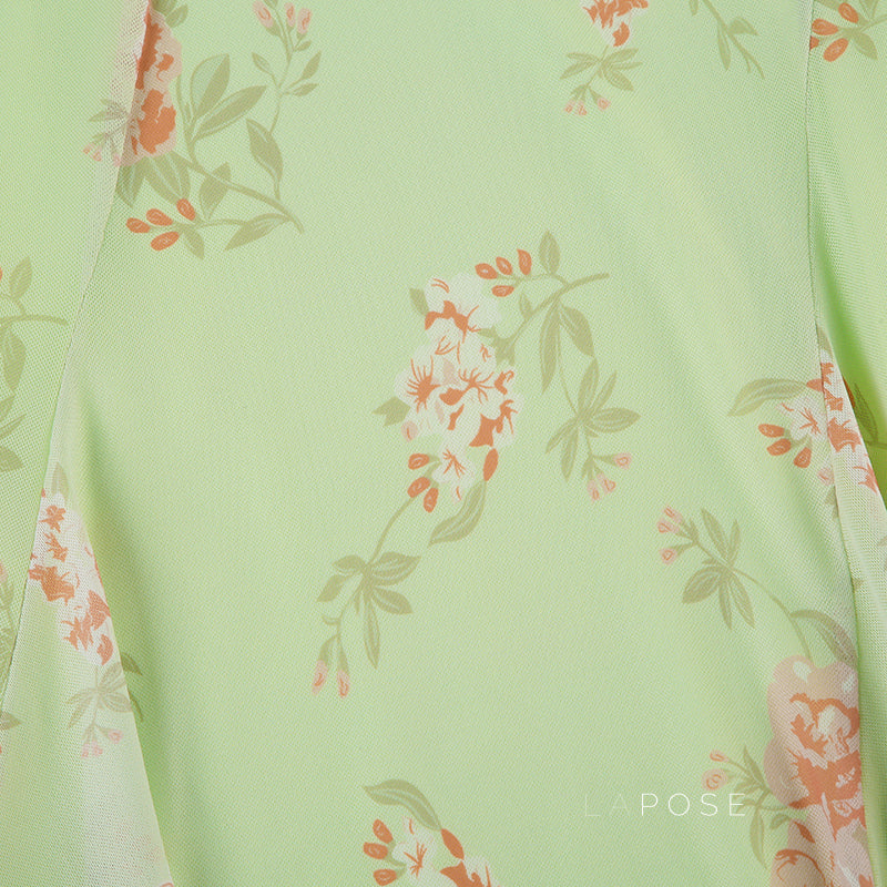Effortlessly Elegant Garment with a Timeless Design