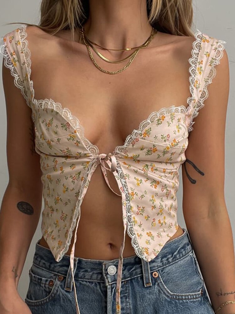 Classic Vintage & Enduringly Stylish Top