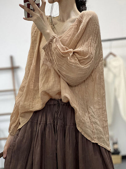 Well Tailored Blouse with a Graceful Silhouette