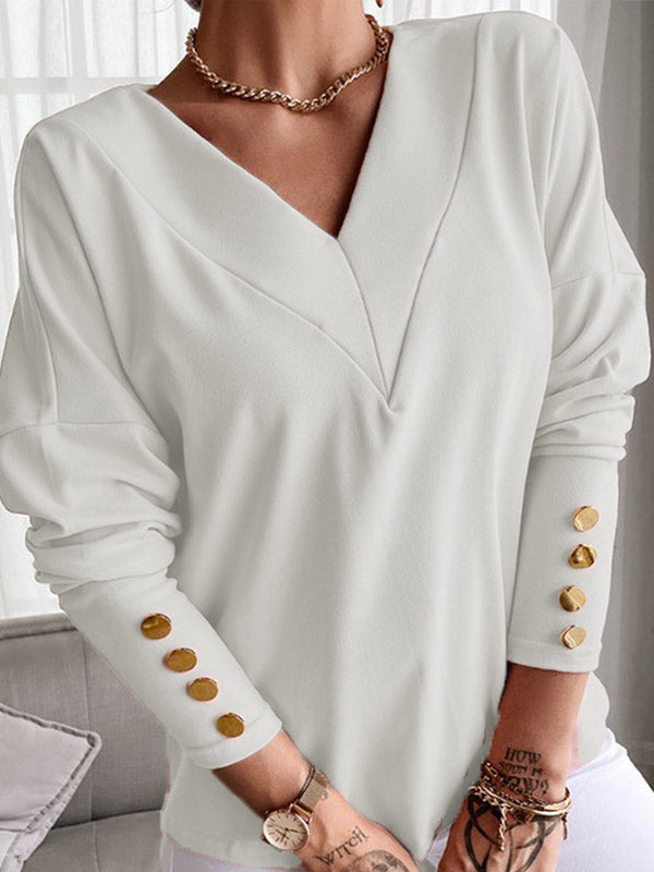 Effortlessly Elegant T-Shirt with a Timeless Design