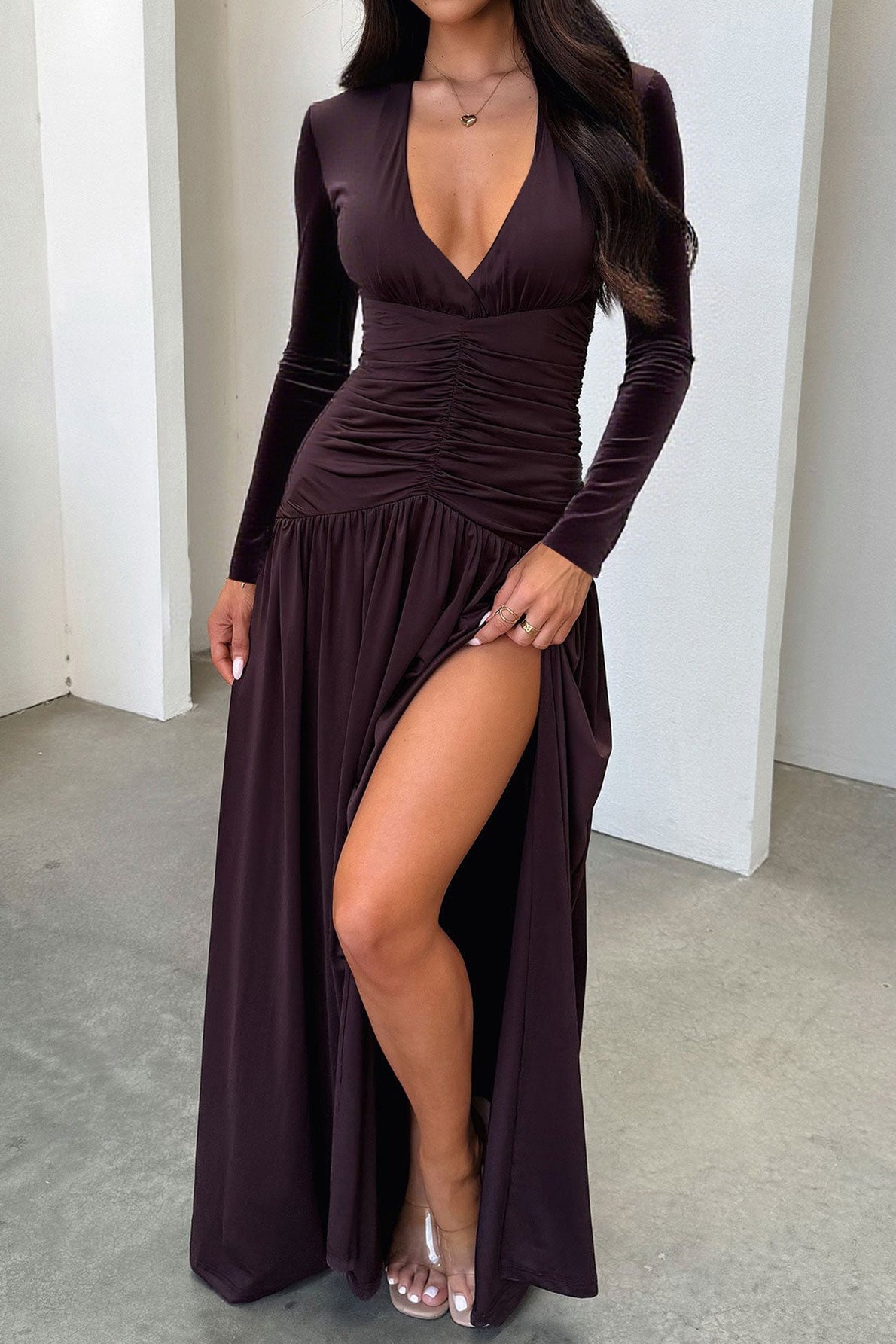 Well Tailored Dress with a Graceful Silhouette