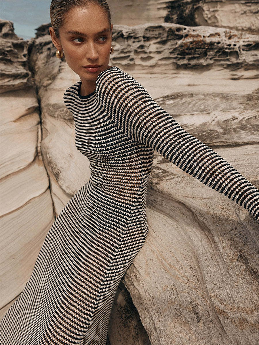 Gracefully Styled Dress for Any Occasion