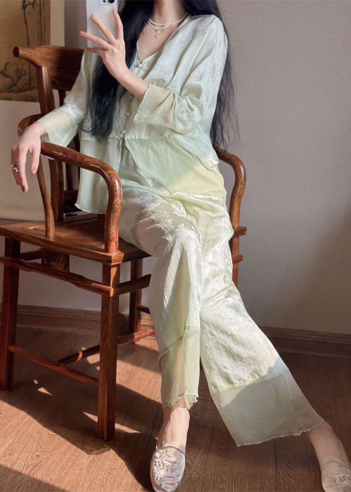 Effortlessly Elegant Garment with a Timeless Design